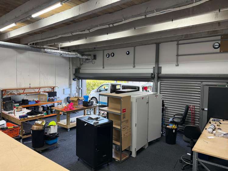 15 Orbit Drive Albany_5