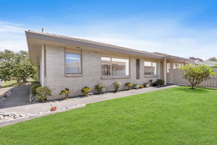 2/1 Travers Place Northpark_26