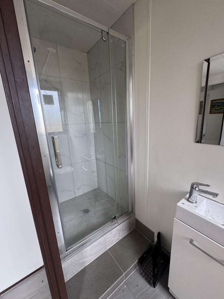 300 State Highway 16 Kumeu_9