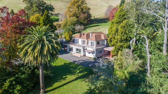 Historic farm, superb location and lifestyle