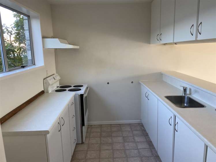 2/14 Frederick Street Waltham_1