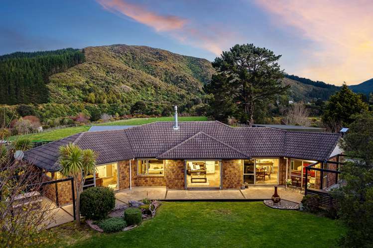 84 Gilbert Road Kaitoke_31
