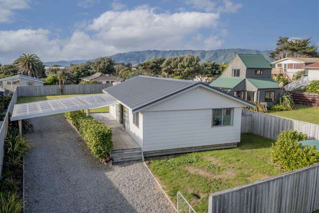 7 Eruini Street Waikanae Beach_4