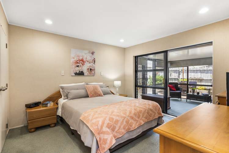 1/6 Marbeth Court Botany Downs_13