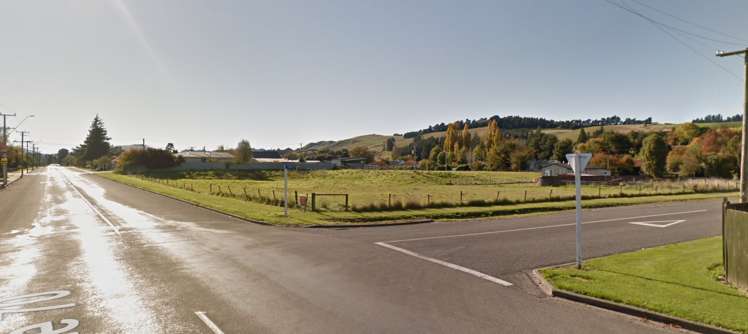 12 Leslie Street Waiau_0