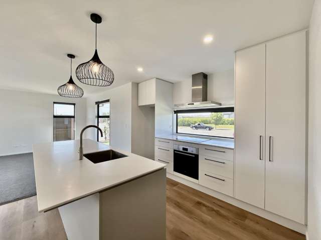 511 East Maddisons Road 11103_2