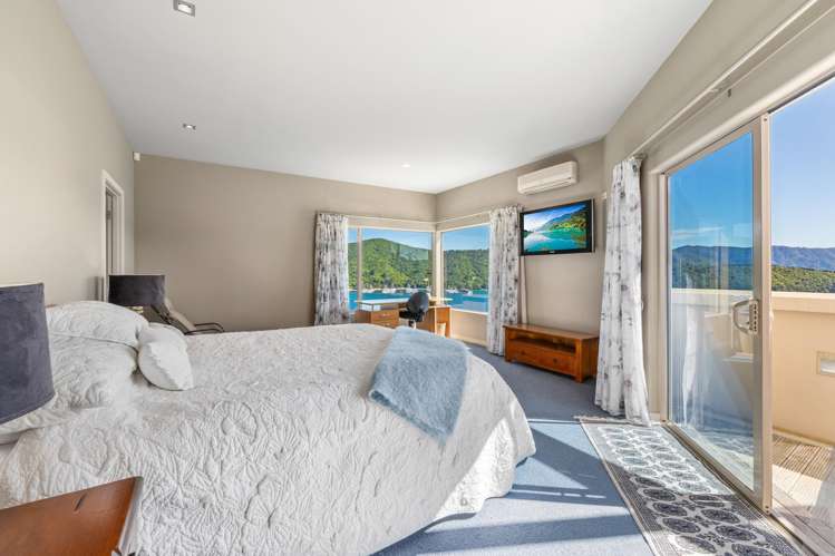 1 Cooks Ridge Waikawa Bay_24