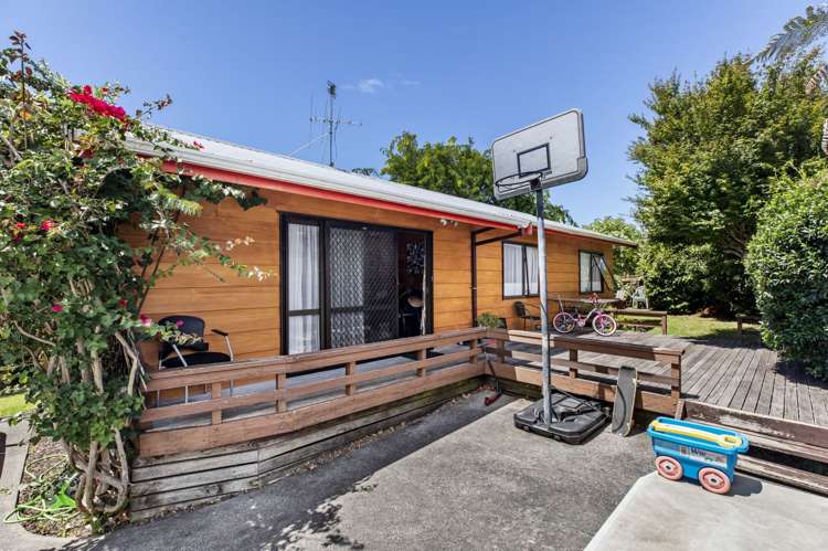 1/18 Neil Avenue Te Atatu Peninsula_10