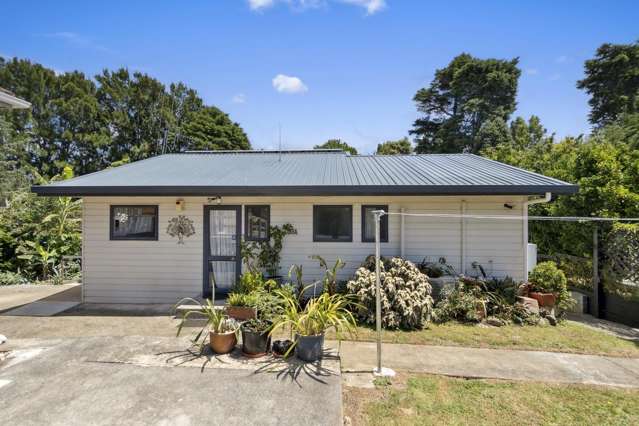 Well-presented two-bedroom home in the heart of Otahuhu