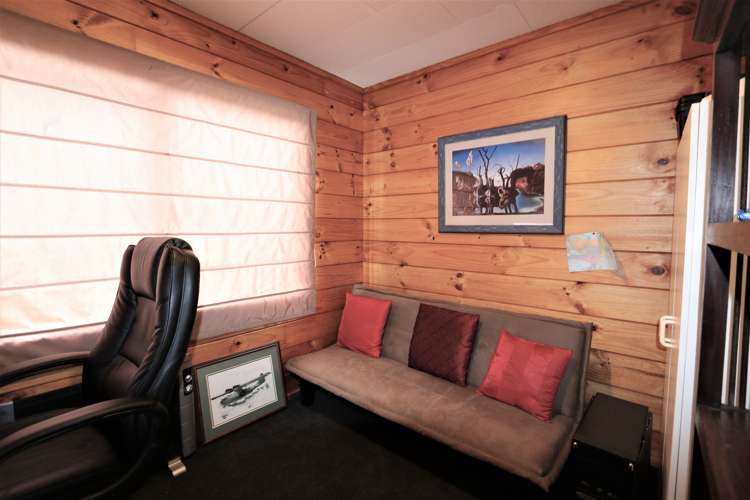 5a Deane Avenue Titirangi_9