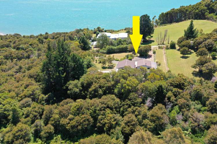 74 Lookout Road Parapara_2