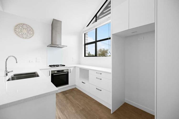 1/81 Storey Avenue_5