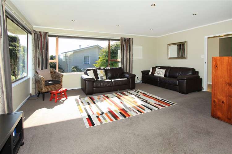 9 Ayton Drive Whitby_13