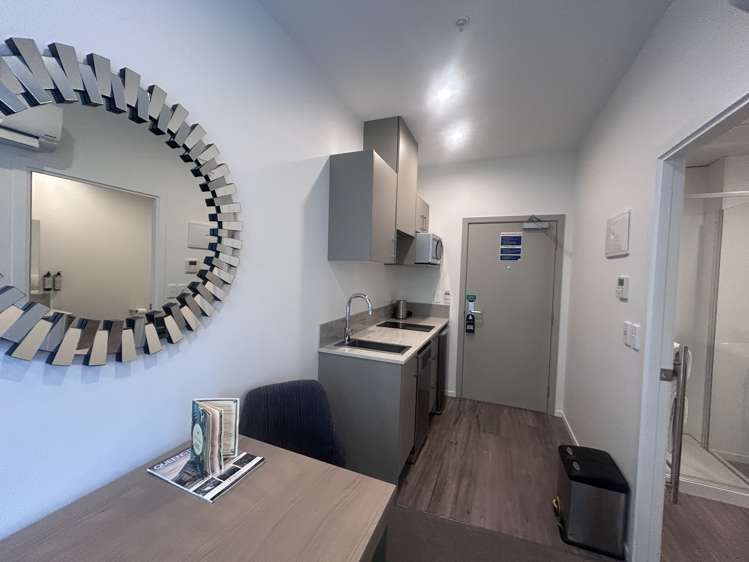 412/18 Frankton Road_3