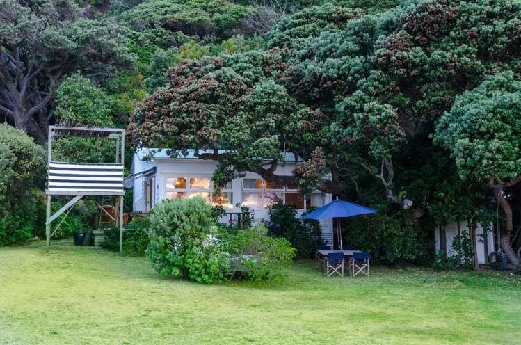 64 Beach Valley Road Piha_15