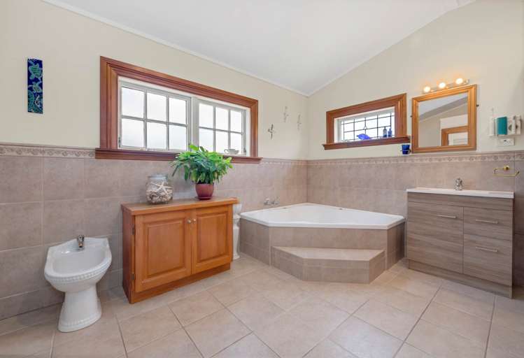 24 Pohutukawa Road Beachlands_19