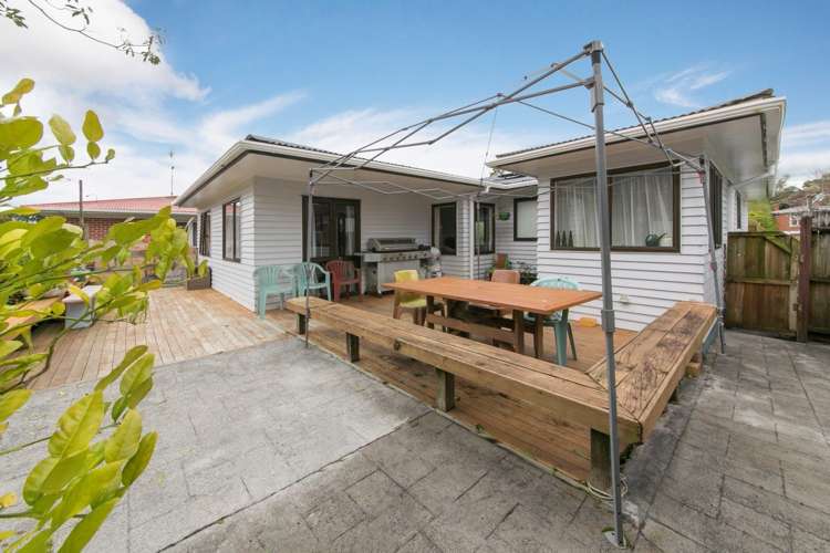 30 Sheridan Drive New Lynn_1