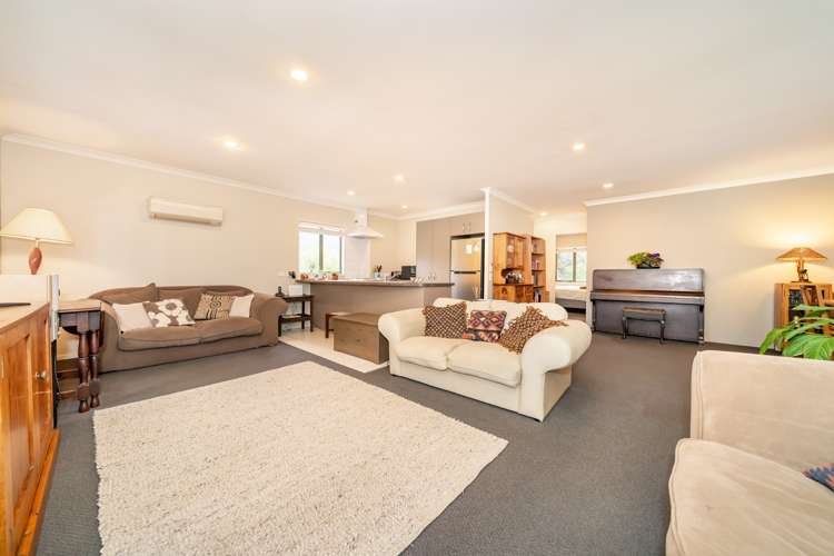 35a Forest Road Pinehaven_4