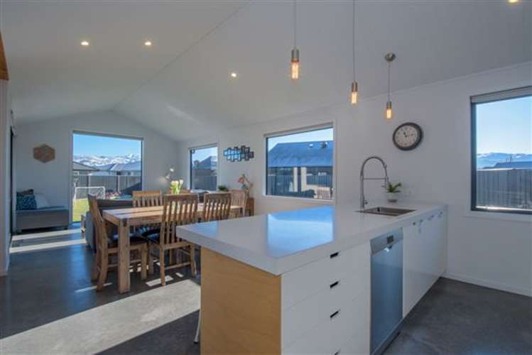 68 Myles Way Lower Shotover_5