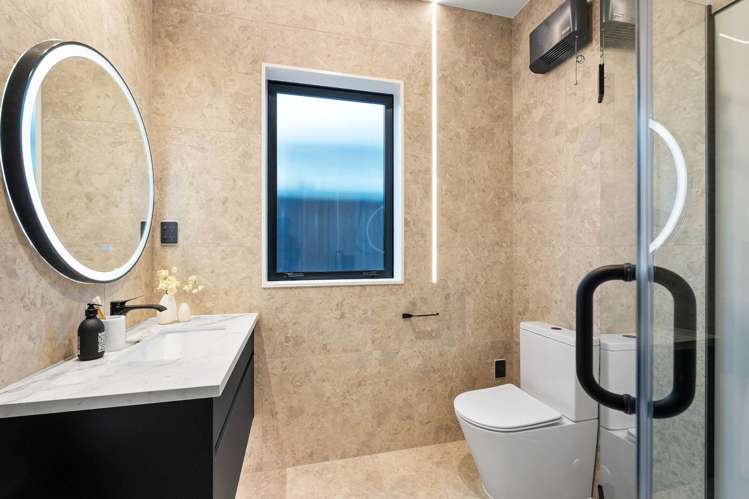 20 Tipu Crescent Wainui_11