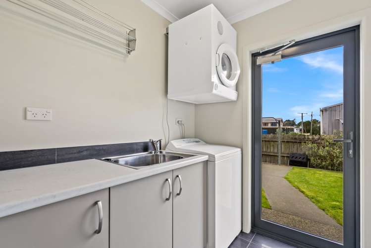 16 Fred Carr Place One Tree Point_21