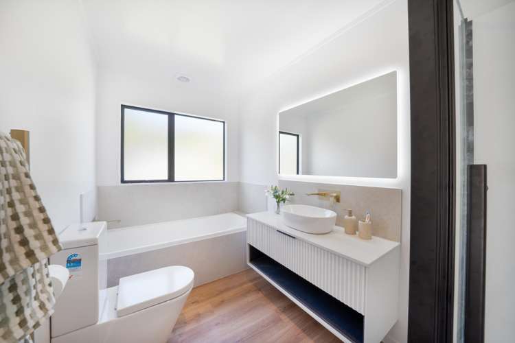 2 Cromarty Place Papakowhai_16