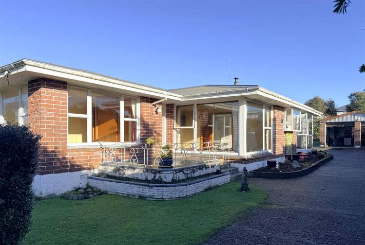 7 Gilbert Road Paroa_21