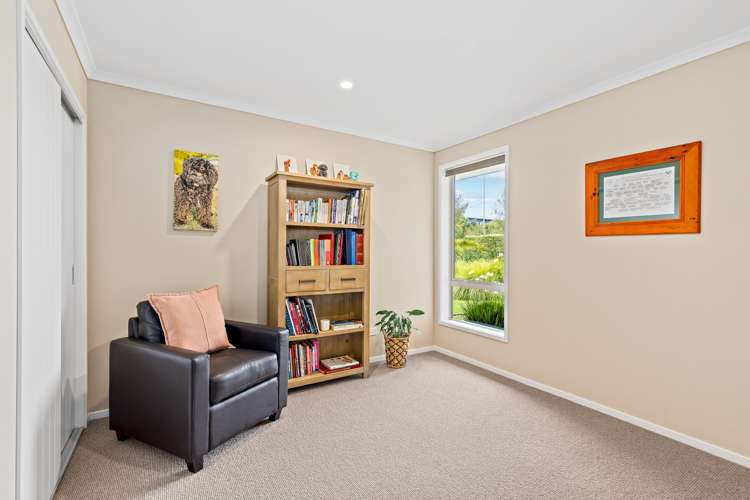 7 Laly Haddon Place Matakana_19