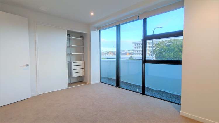 118/223a Green Lane West Auckland_12