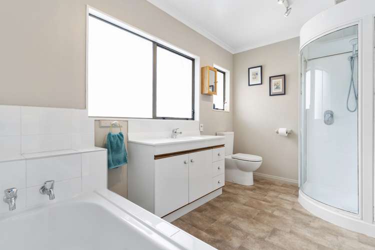 46 David Crescent Karori_12