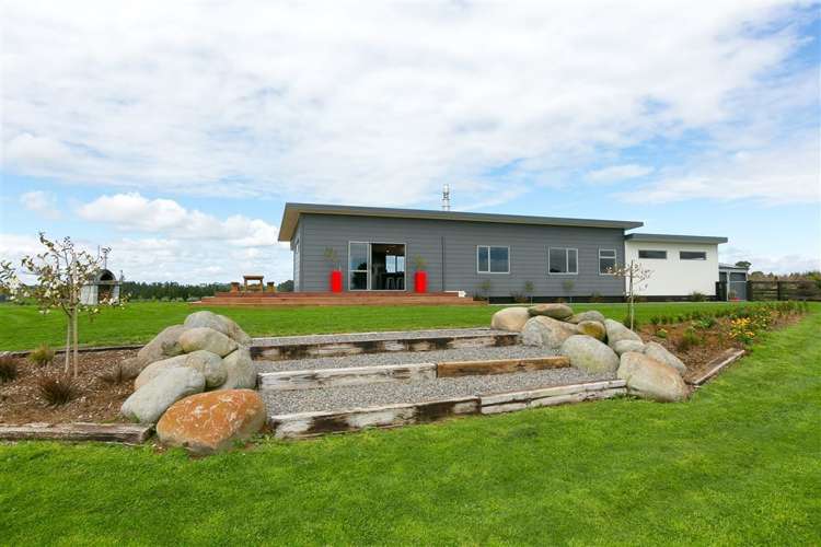 281 Upland Road Tarurutangi_12