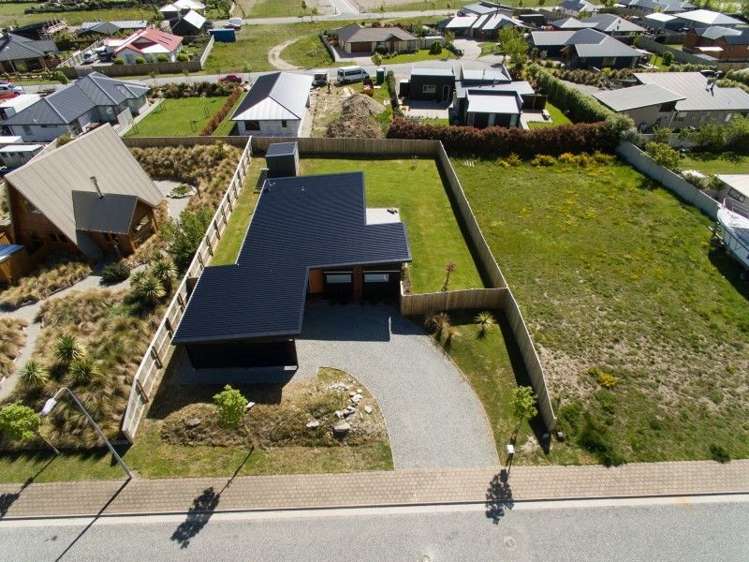 8 Bell Street Lake Hawea_16