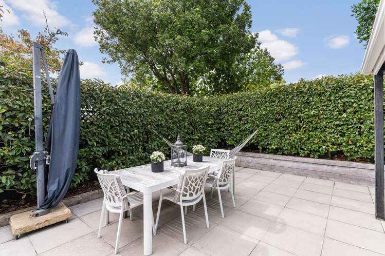 2/2 Lytton Street Devonport_19