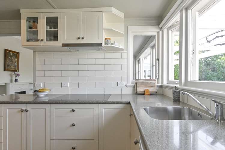 571 Lyndhurst Road Frimley_7