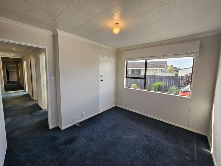 47A Glamis Ave 10825_15
