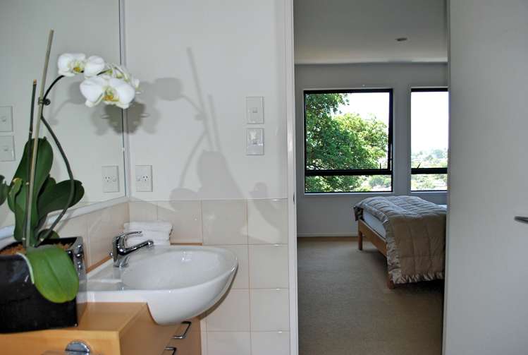 2/7 Cowie Street Parnell_7