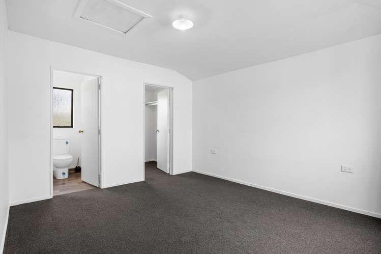 2/23 Austin Street Sydenham_5