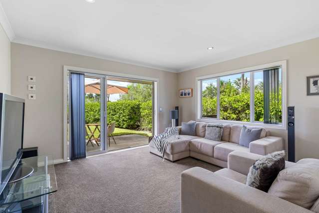 240 Three Oaks Drive Dairy Flat_1
