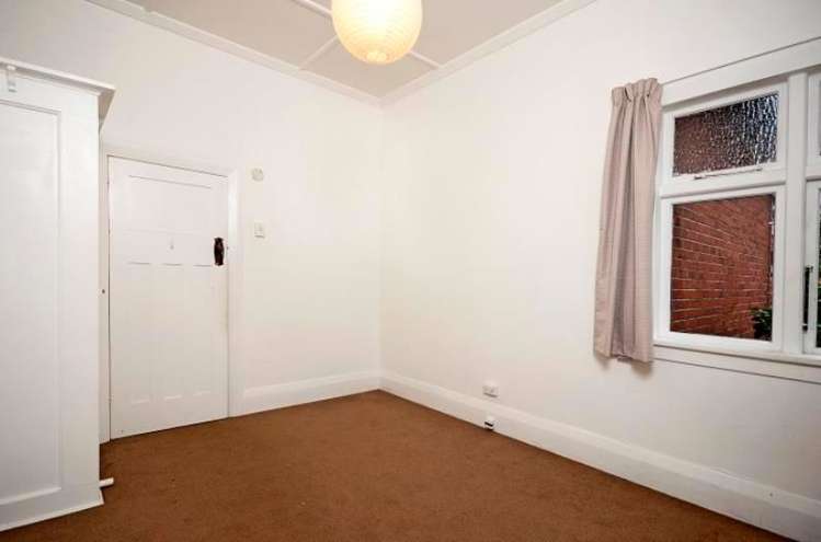 1 Crown Street North East Valley_6