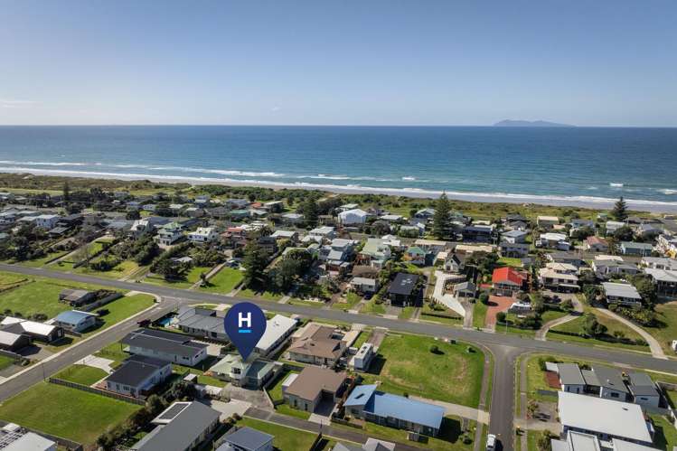 6a Surfers Avenue Waihi Beach_23