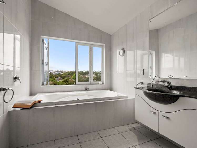 37 Fairfax Avenue Northcote_14