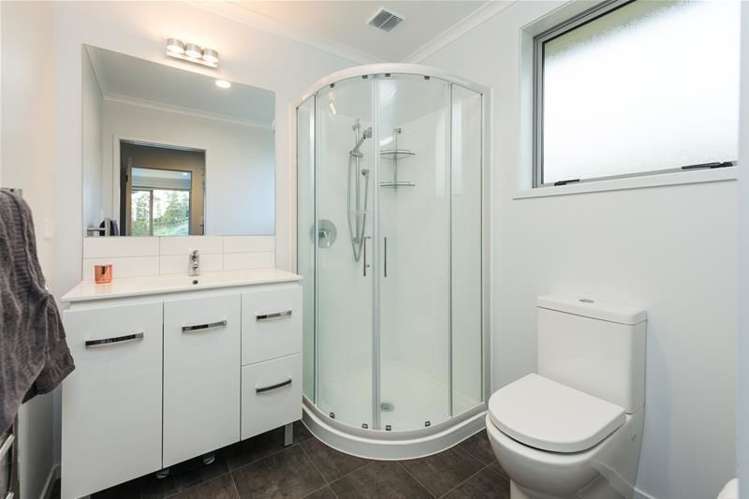 154 Ballintoy Park Drive Welcome Bay_15