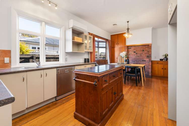 14 Cardiff Avenue Somerfield_9