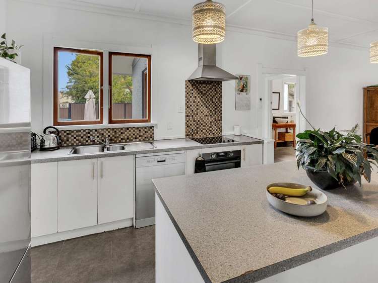 205 Sylvan Road Parkvale_7