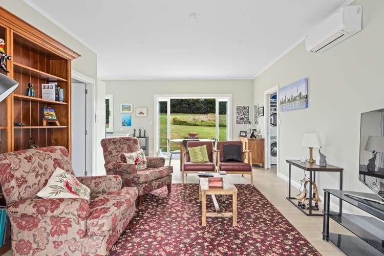 1073 Kahikatea Flat Road Waitoki_18