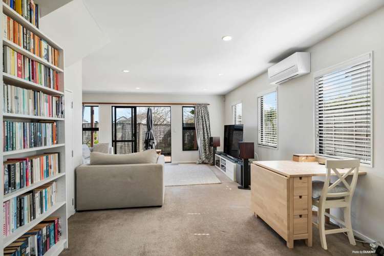 14/64 Schnapper Rock Road Schnapper Rock_5