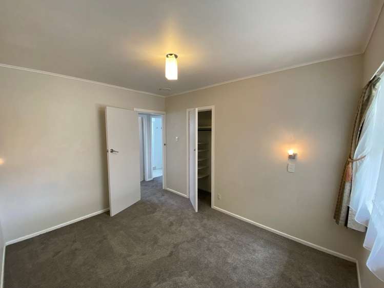 8 Carlson Crescent Silverdale_23