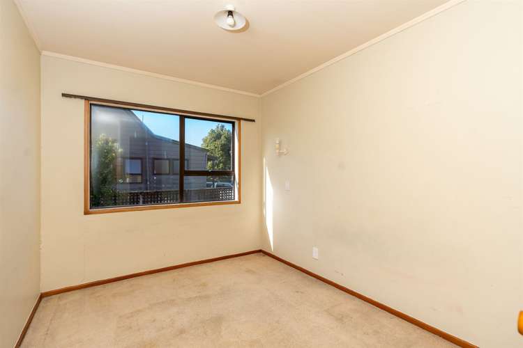 74b Kahikatea Drive Melville_10