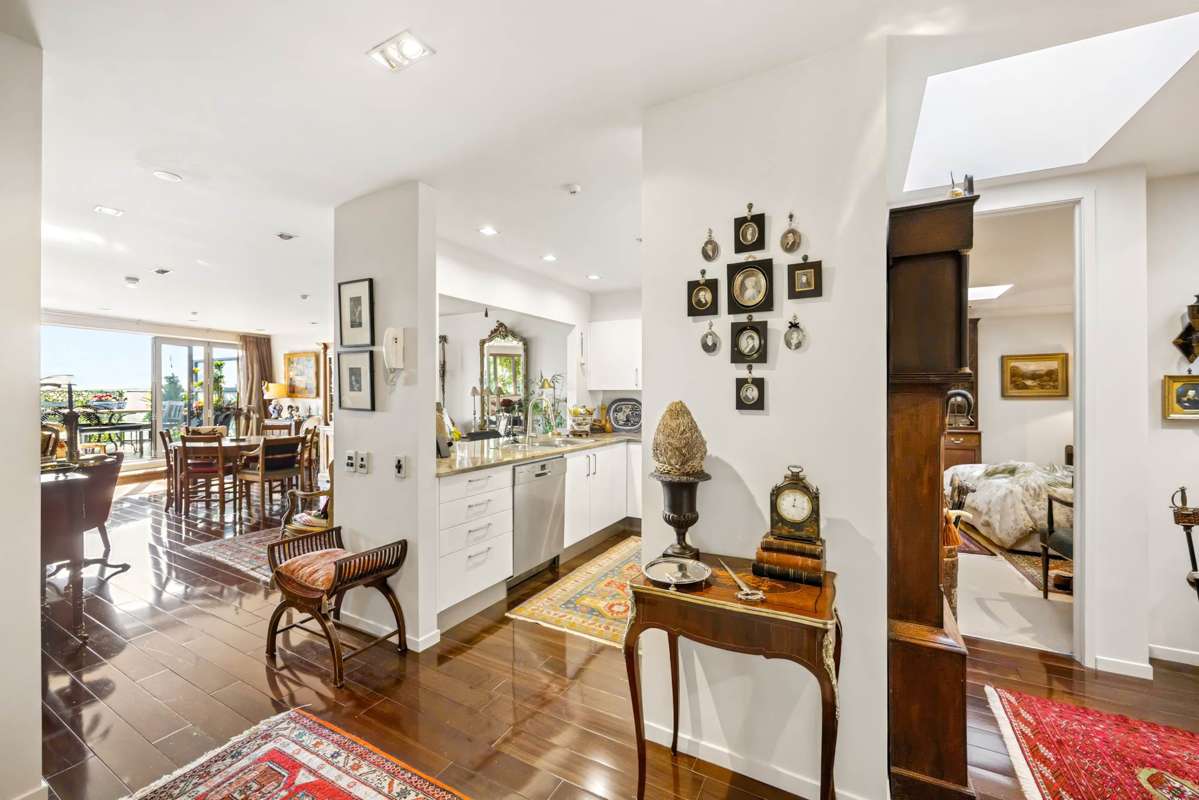 4B/10 Augustus Terrace_1