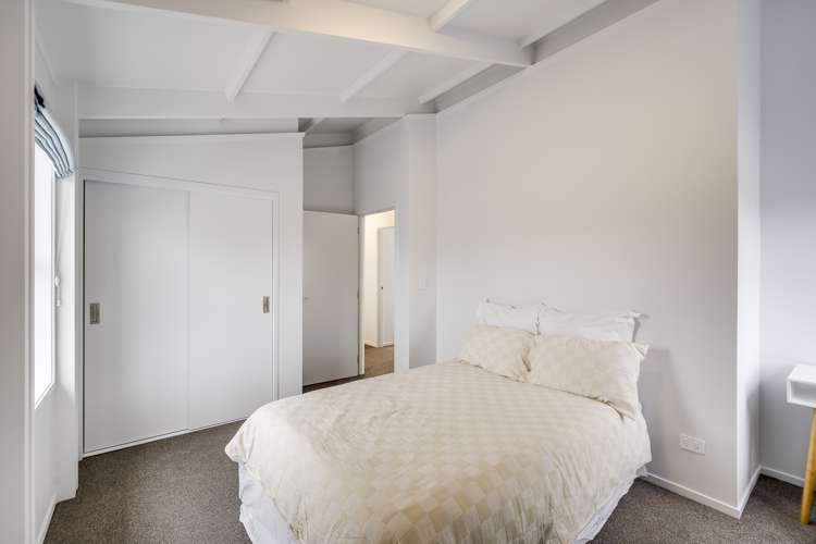 1012 Willowpark Road North Mayfair_16